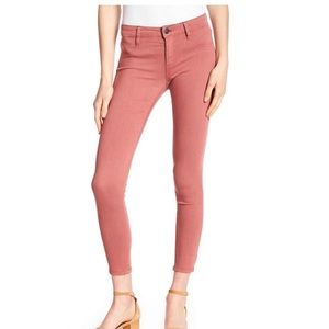 🎉HP 8/22!🎉 Mid rise jeggings In washed Garnet